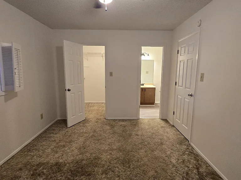 313 Westcliff Ctr — Photo 28