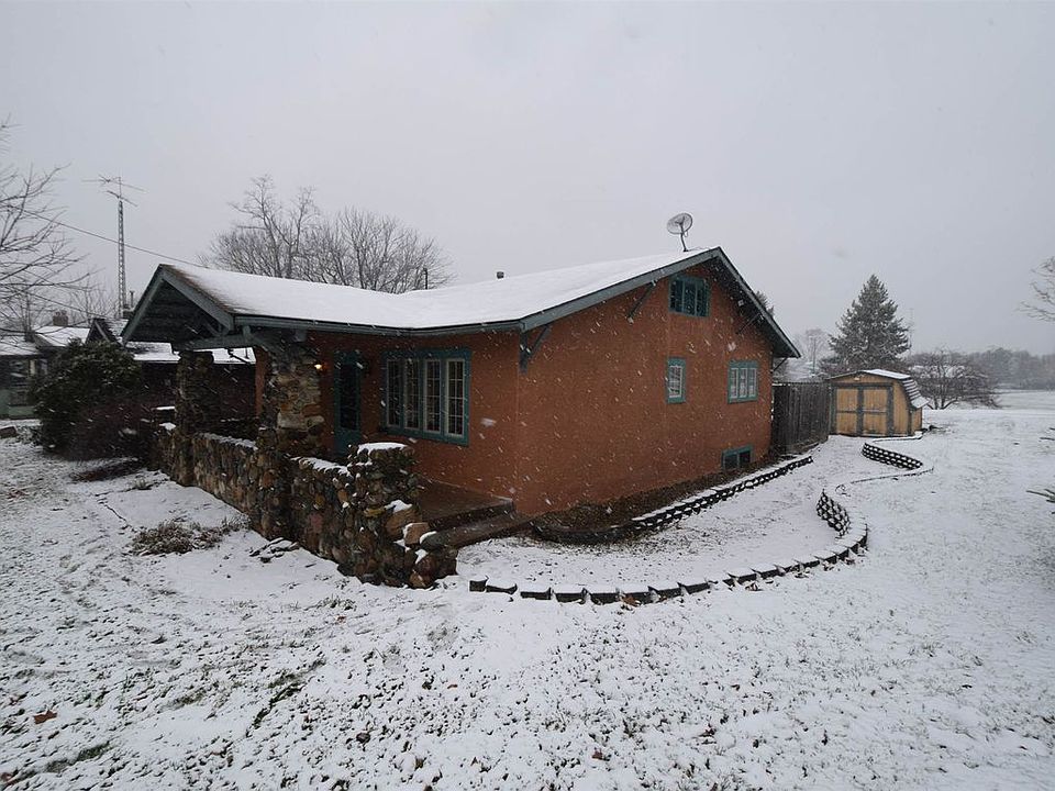 2nd image of 200 N Meeks Ave