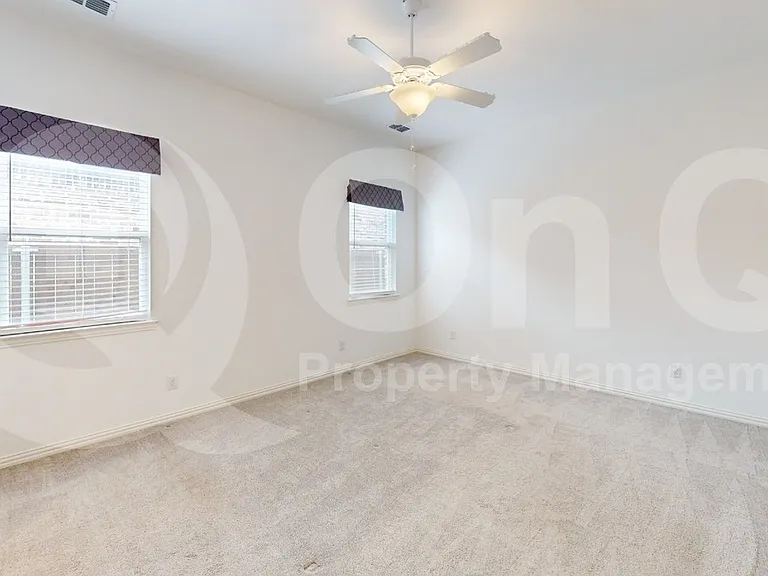 3285 Dover Dr — Photo 12