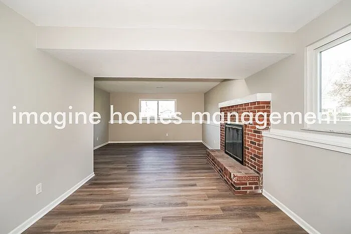 3 bed, 2.0 bath, 1632 sqft, $2,495 — Photo 3