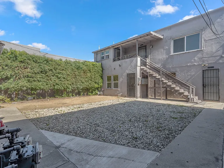 3935 Tweedy Blvd #B — Photo 12
