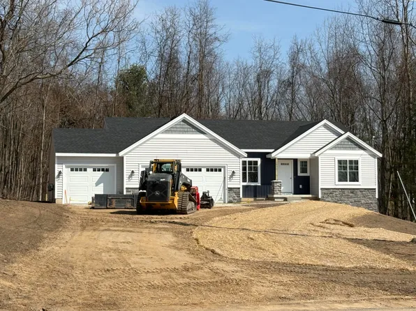 3575-13 Mile Rd NE, Rockford, MI 49341