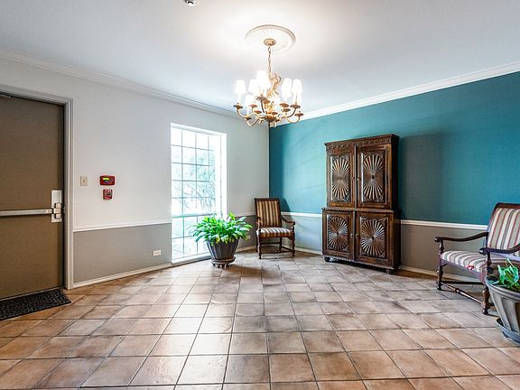 3rd image of 7709 Broadway APT 119