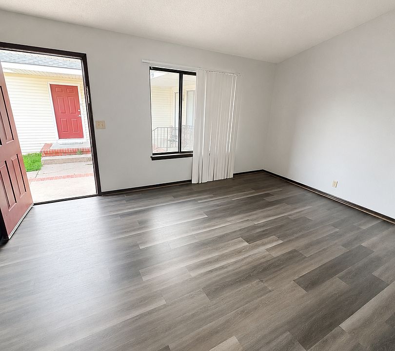 1st image of 1224 E Selma St APT 4