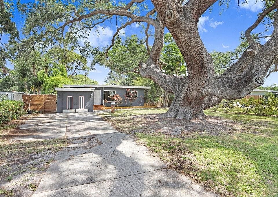 1st image of 779 Bayou Blvd S