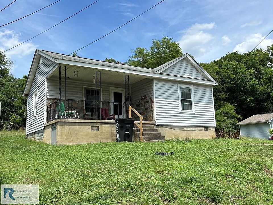 2nd image of 524 Madison St