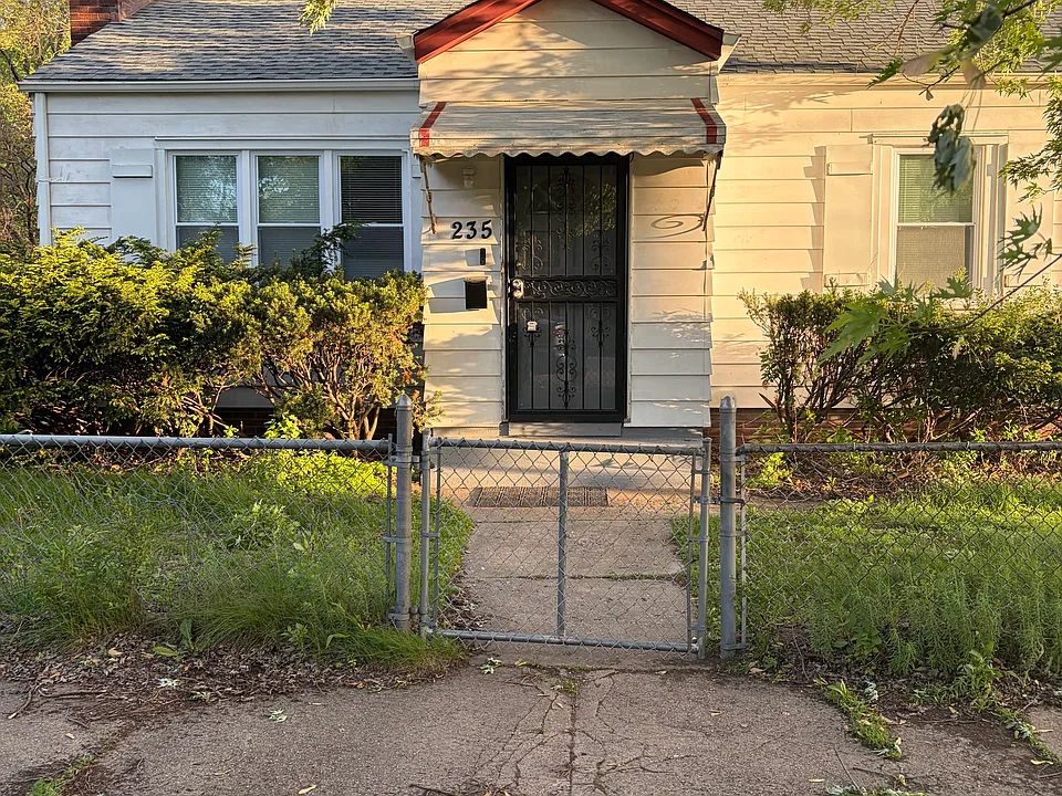 235 E 20th Ave