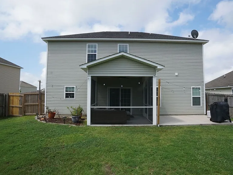 112 S Sea St — Photo 39