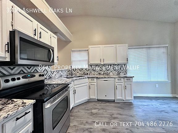 3rd image of 3200 Ashwell Oaks Ln