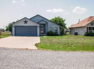 303 Masthead Rd, Gun Barrel City, TX 75156