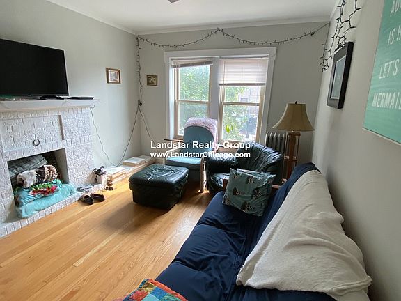 3rd image of 5630 N Ashland Ave #2