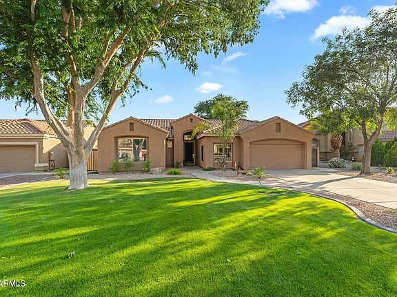 2nd image of 441 E PALO BREA Court
