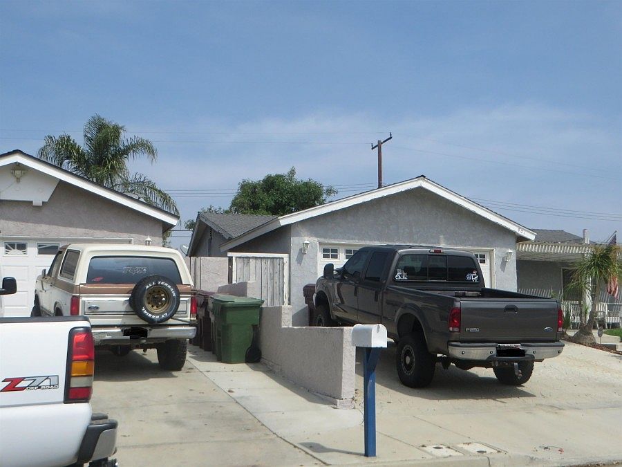 2nd image of 901 Garden Grove Ave