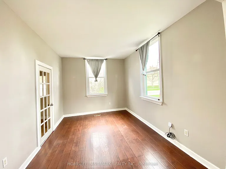 140 Vale Ave — Photo 8