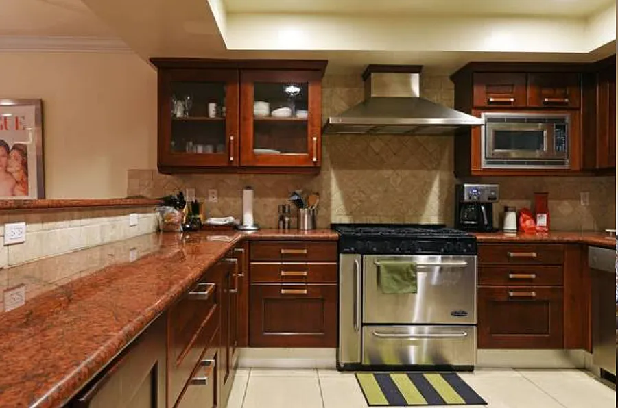 3 bed, 2.5 bath, 1900 sqft, $1,750 — Photo 2