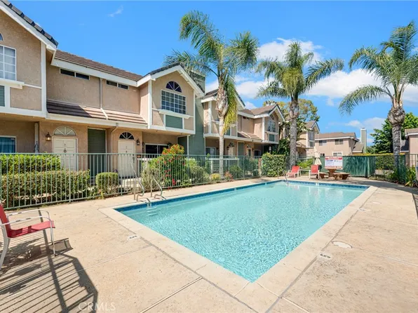 8958 Burnet Ave Unit C8, North Hills, CA 91343