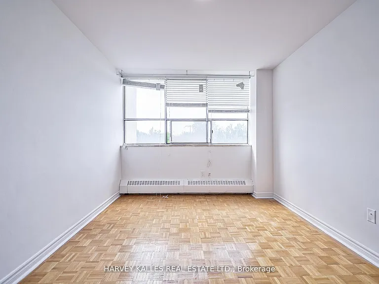 2000 Sheppard Ave W #1208 — Photo 24