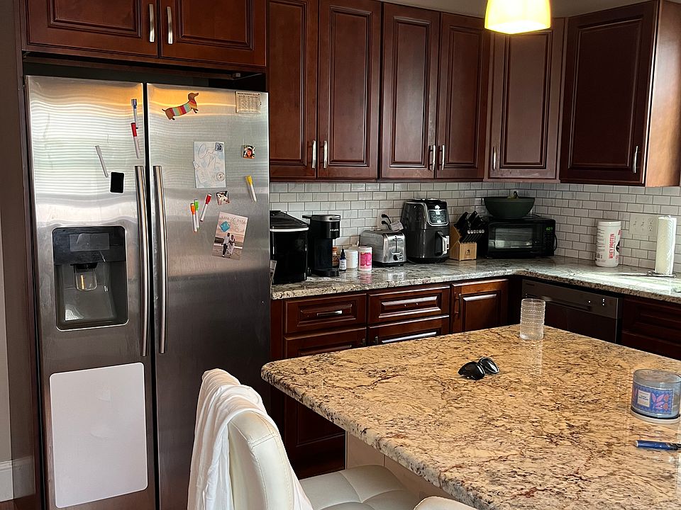1st image of 12 Granville Ave #1