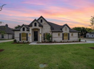 902 Michelle Dr, Midlothian, TX 76065