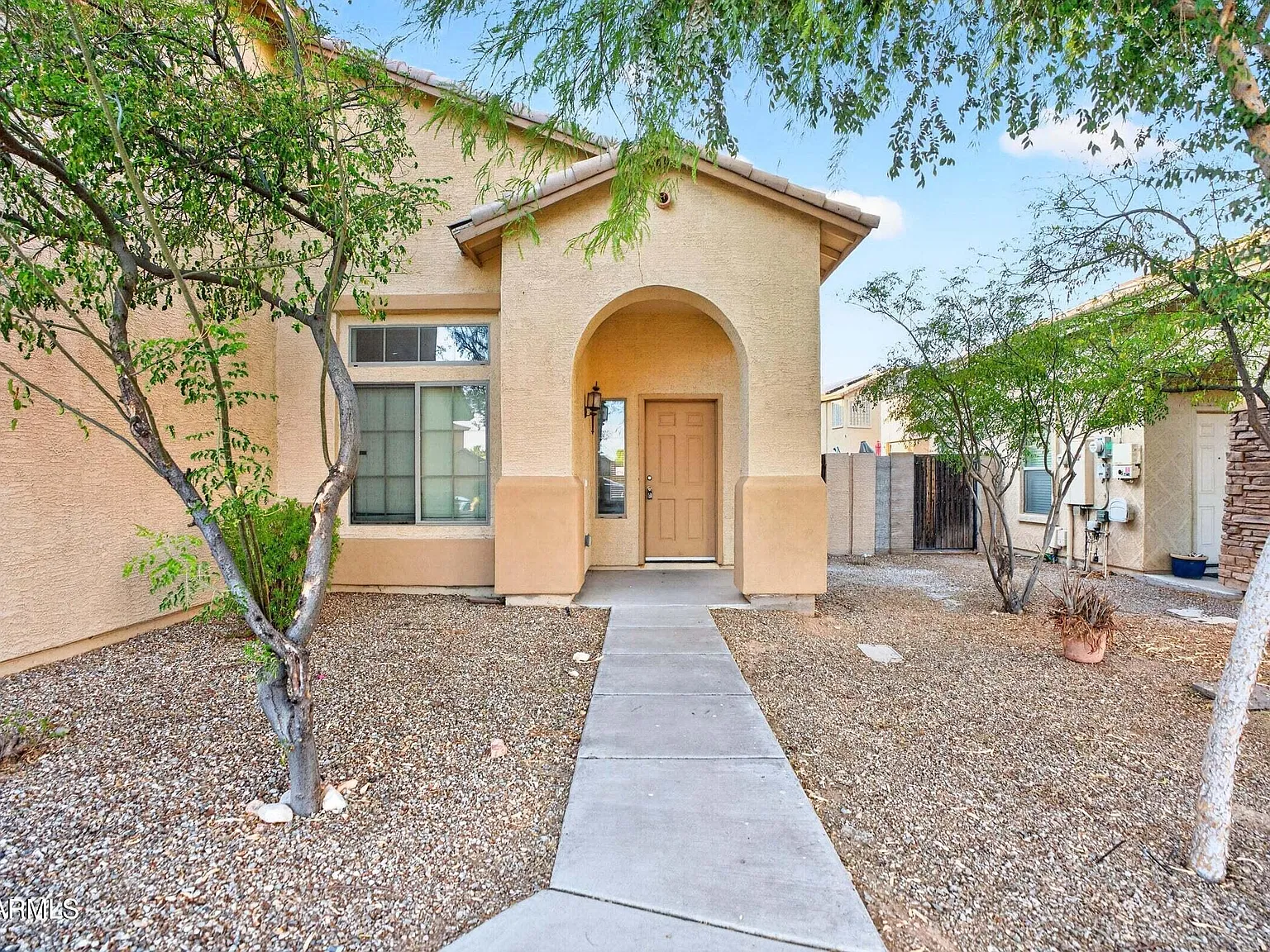 3 bed, 2.5 bath, 2485 sqft, $2,250 — Photo 3