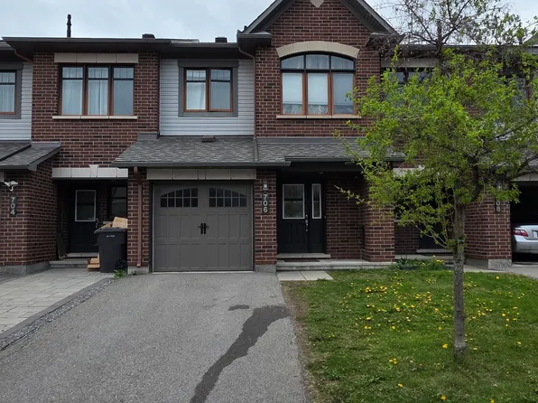 706 Trigoria Cres, Ottawa, ON K4A 1A8