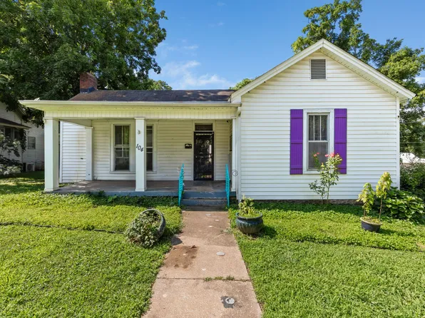 104 3rd Ave, Columbia, TN 38401