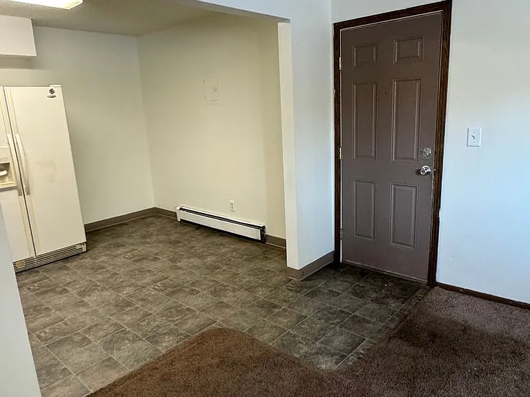 305 E East Ave — Photo 9