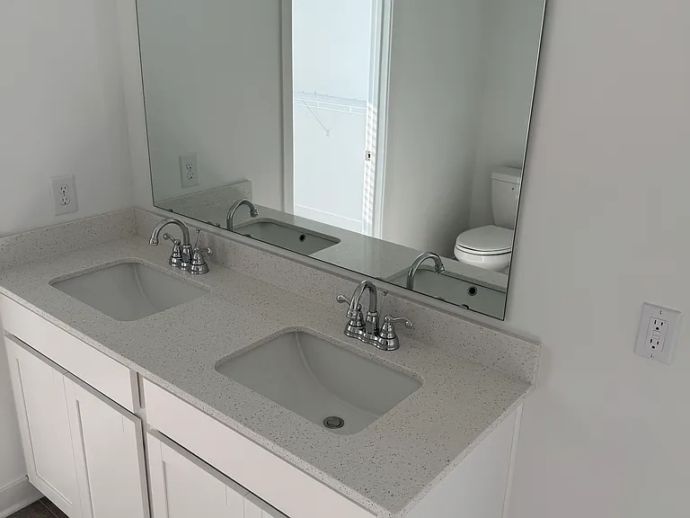 17285 Wellburn Dr — Photo 33