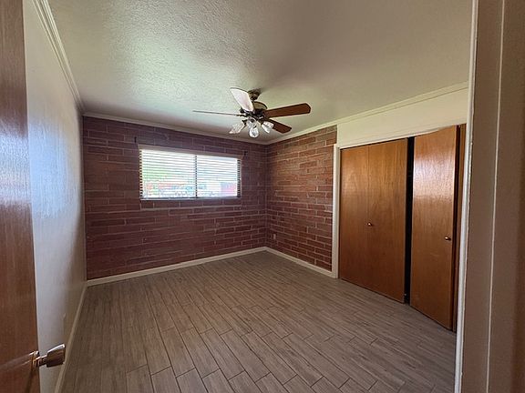 5th image of 1125 E Laurel Dr