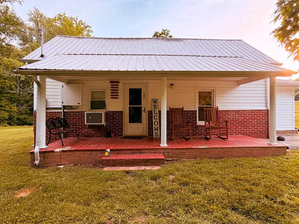 206 County Road 805, Etowah, TN 37331
