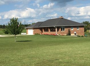 672 Ogee Rd, Earlville, IL 60518