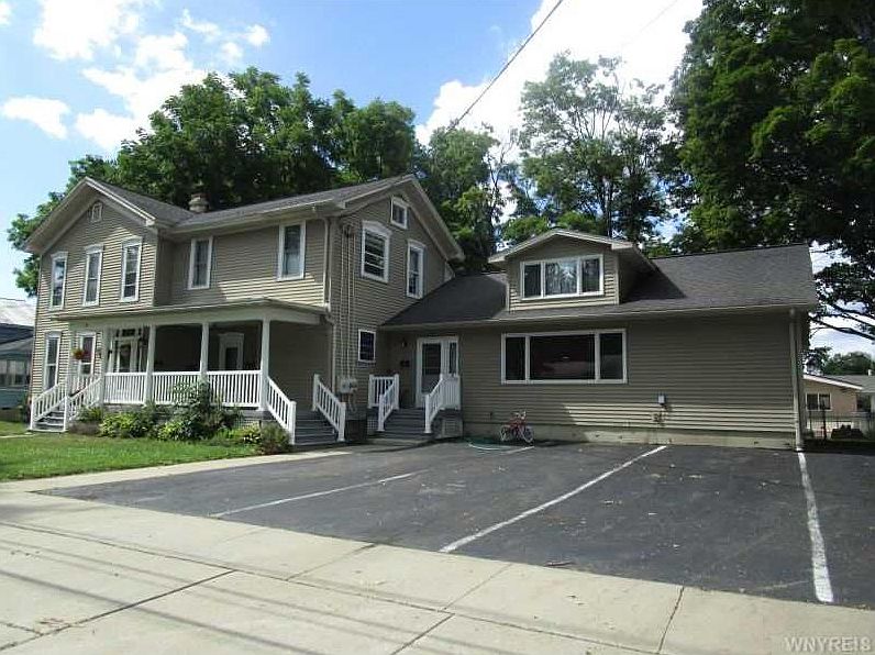 2nd image of 117 Walnut St