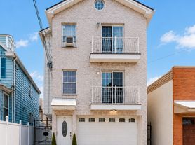 64 Thorne St, Jersey City, NJ