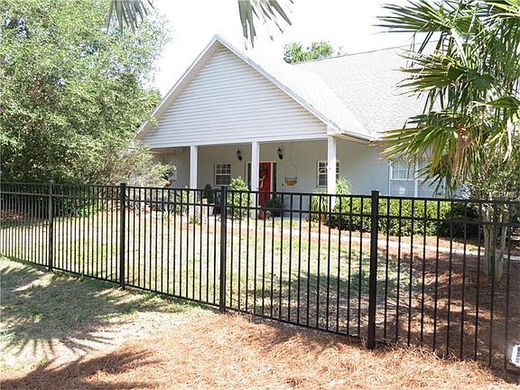 2nd image of 4265 Meadowood Dr