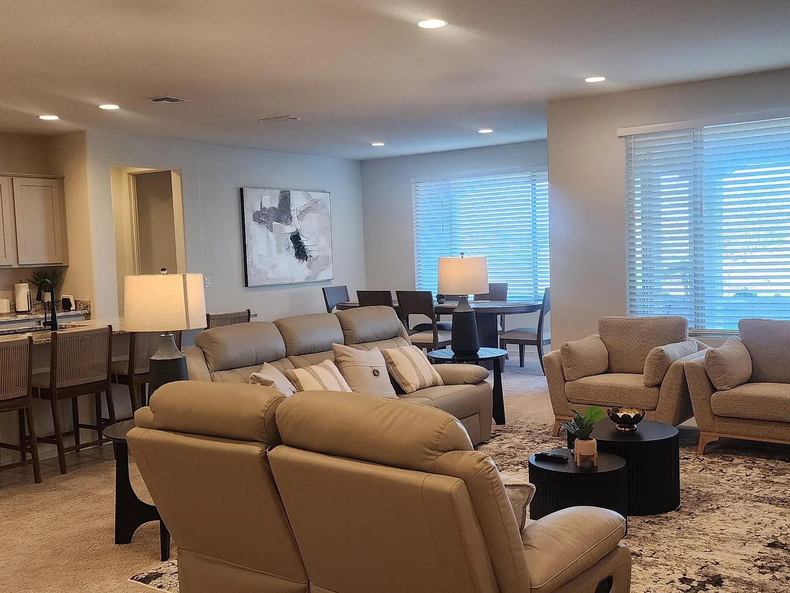 2 bed, 2.0 bath, 2014 sqft, $2,500 — Photo 3