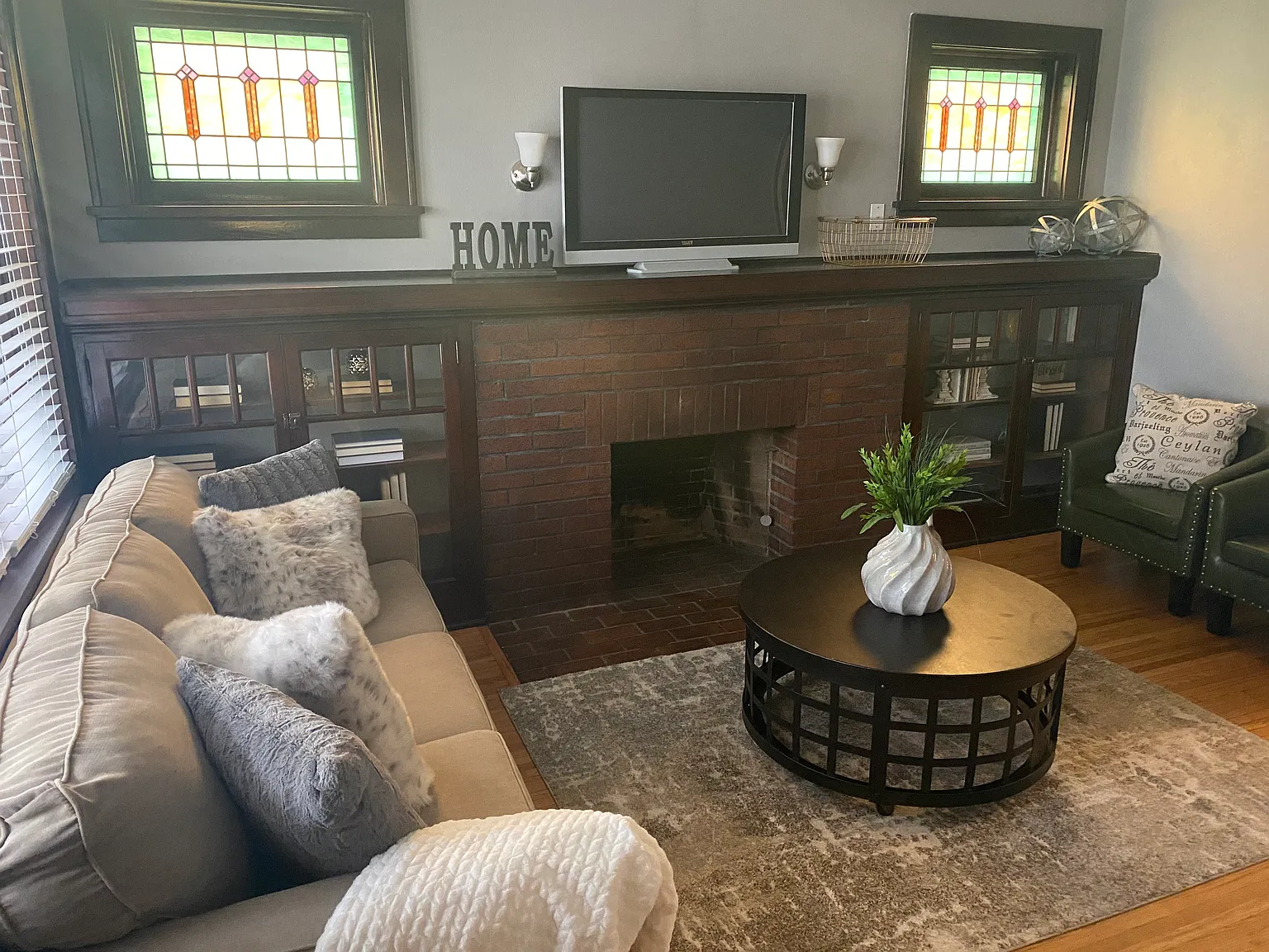 2 bed, 1110 sqft, $1,725 — Photo 3