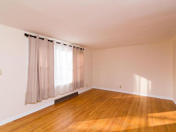 3rd image of 212 Miller Ave