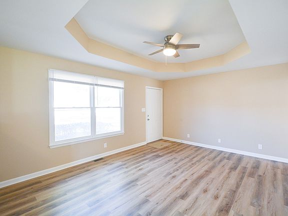 5th image of 747 Carmack Ct