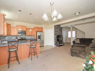 1048 N Shepard Creek Pkwy UNIT 7, Farmington, UT 84025