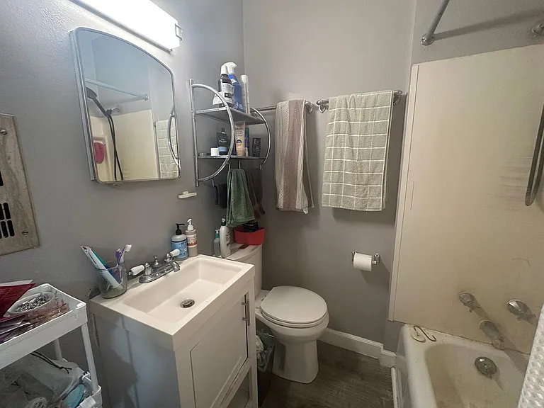 203 S Henry St — Photo 11
