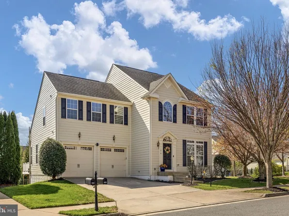 1016 Innis Dr, Fredericksburg, VA 22401