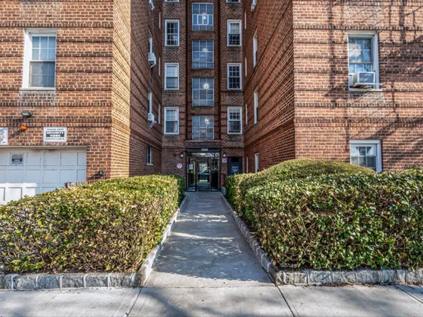 85-04 63rd Drive #2J, Rego Park, NY 11374