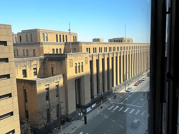 5th image of 19 1st St S #B908