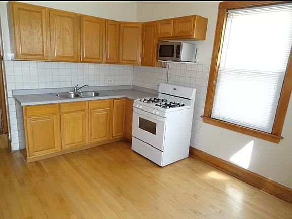 4th image of 5217-19 W Cuyler Ave #2W