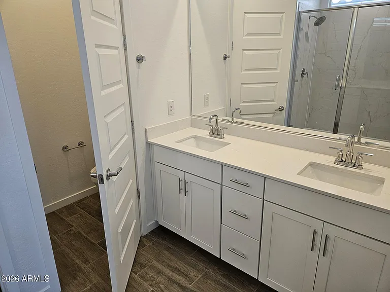 3353 S Primrose Ave — Photo 16