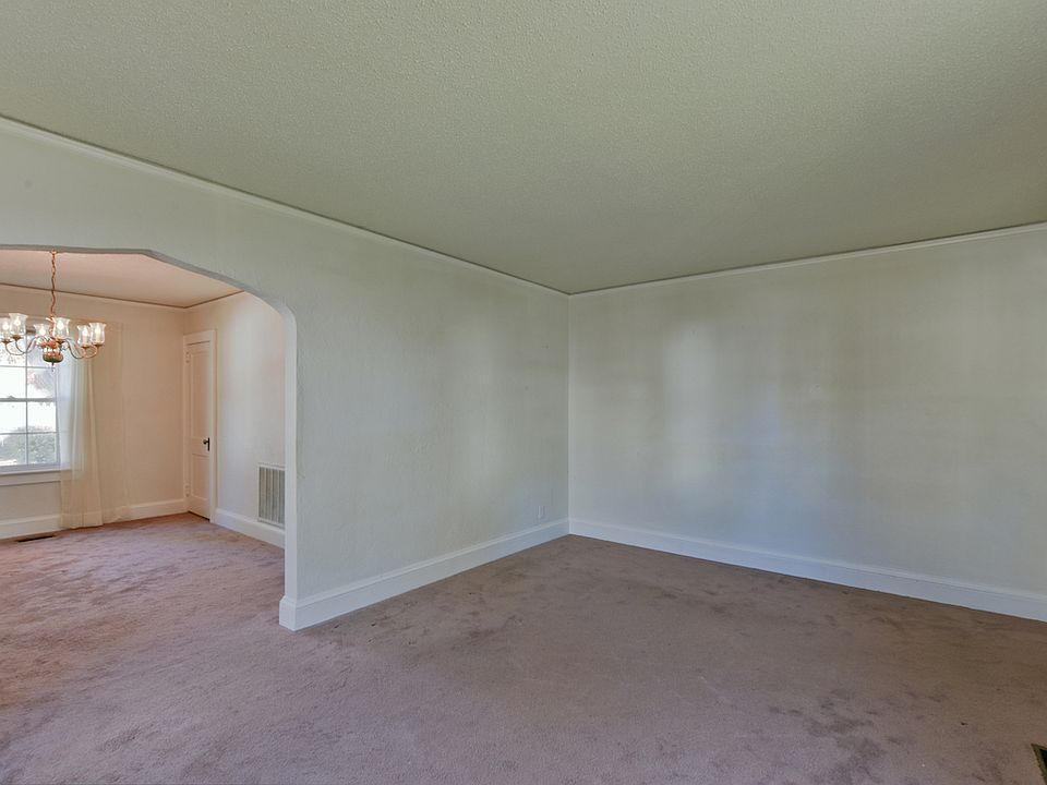 1st image of 3800 Abingdon Cir