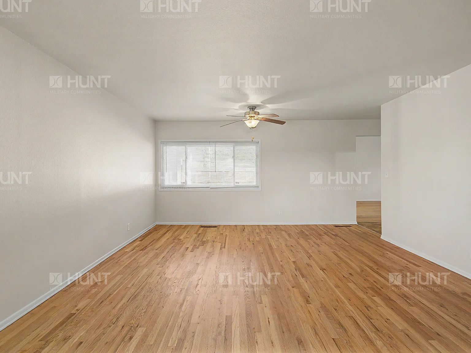 3 bed, 1385 sqft, $2,225 — Photo 2