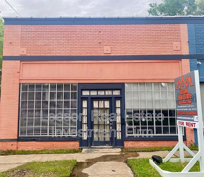 1st image of 440 Olive St #446