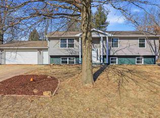 4204 Lloyd Ave SE, Iowa City, IA 52240