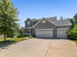 901 Timber Ridge Ct, Fenton, MO 63026